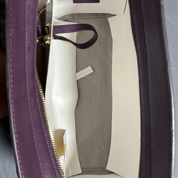 Michael Kors - Picture 3 of 5